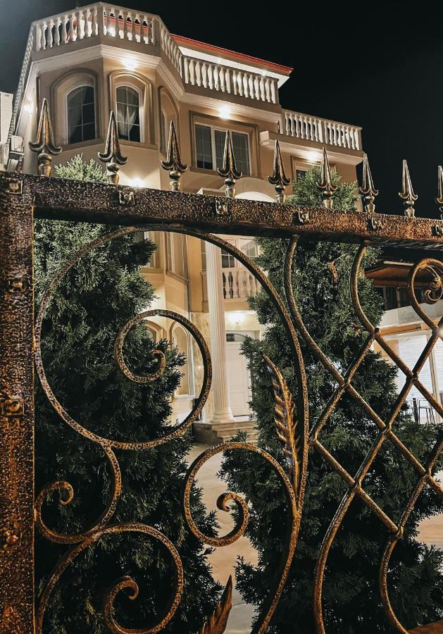 Amansar Boutique Hotel Tirana Esterno foto