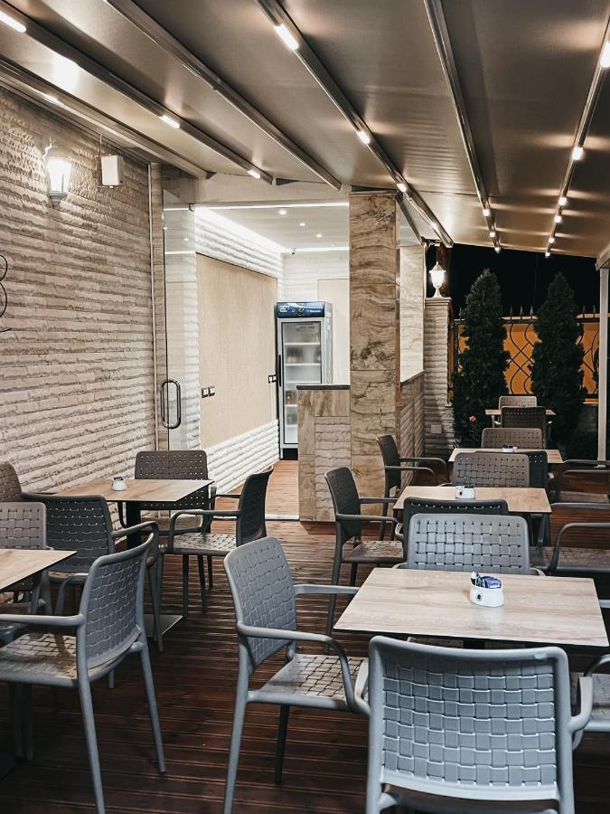 Amansar Boutique Hotel Tirana Esterno foto