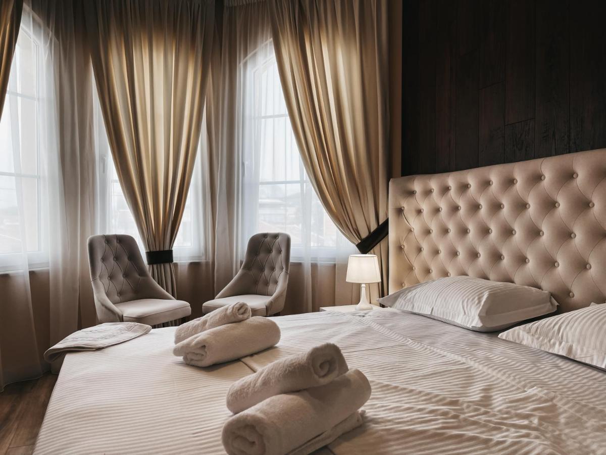 Amansar Boutique Hotel Tirana Esterno foto