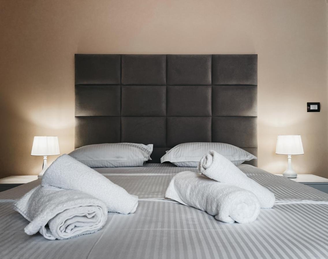 Amansar Boutique Hotel Tirana Esterno foto